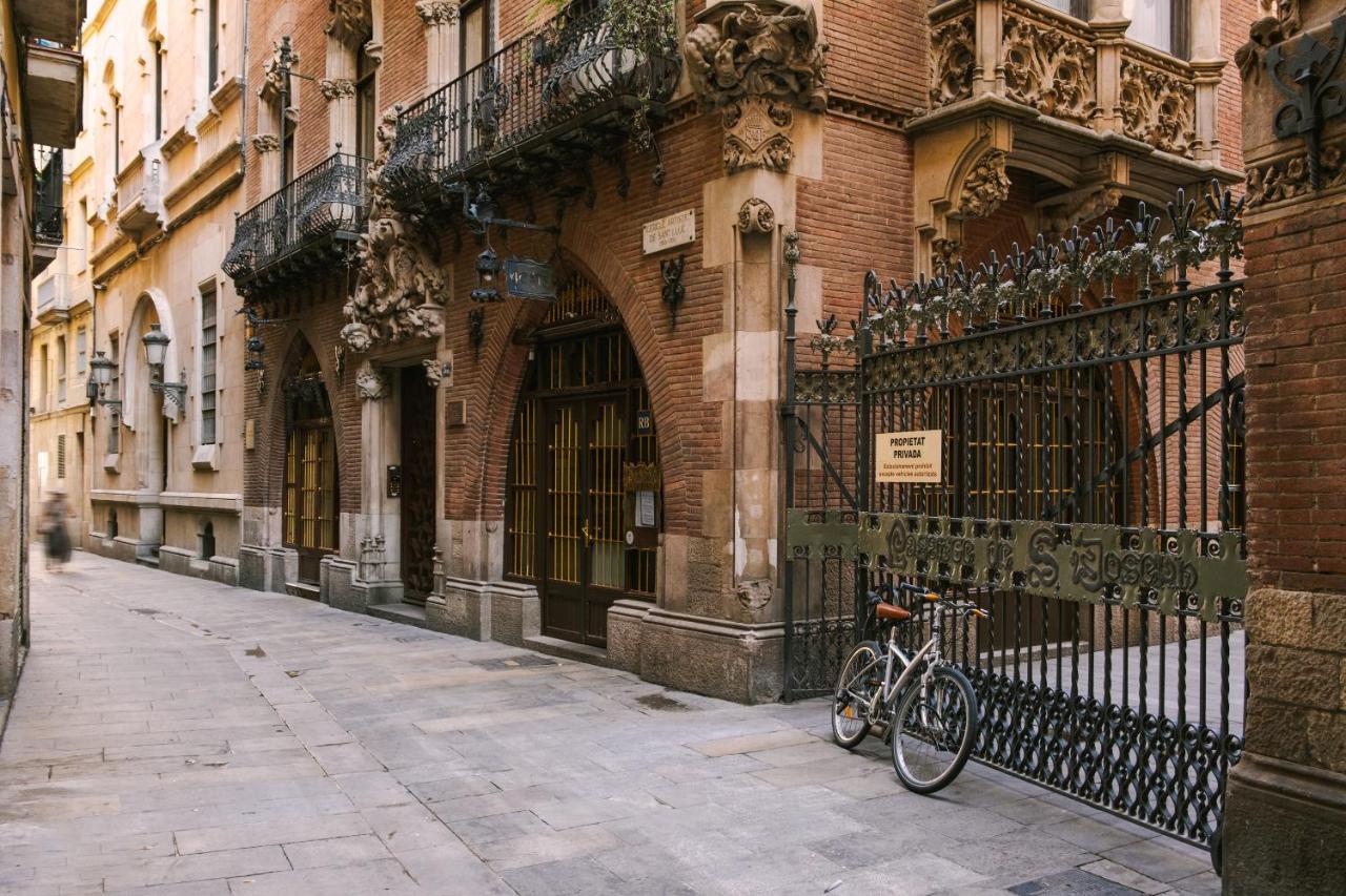 فندق Sonder Paseo De Gracia برشلونة المظهر الخارجي الصورة The entrance to the museum